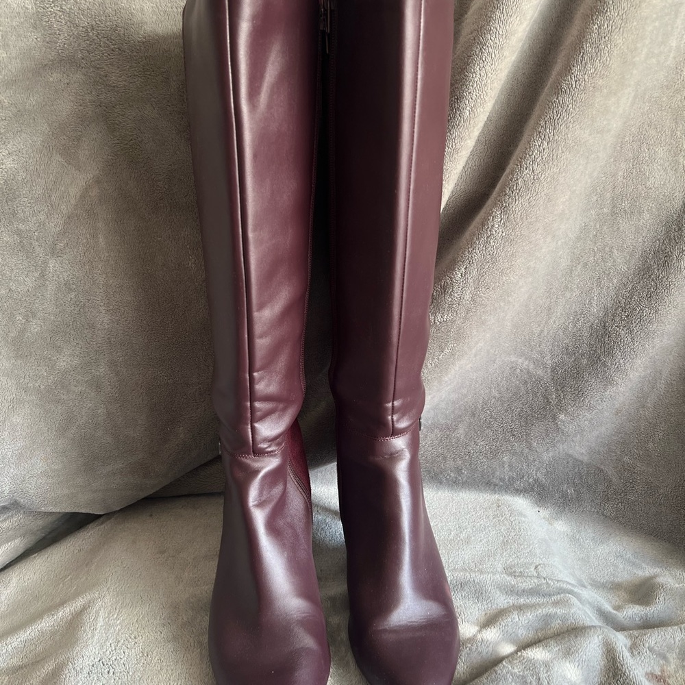 Alfani Women’s US 8.5 Hakuu Zipper Boot with pointed toe in Dark Berry - Picture 4 of 9